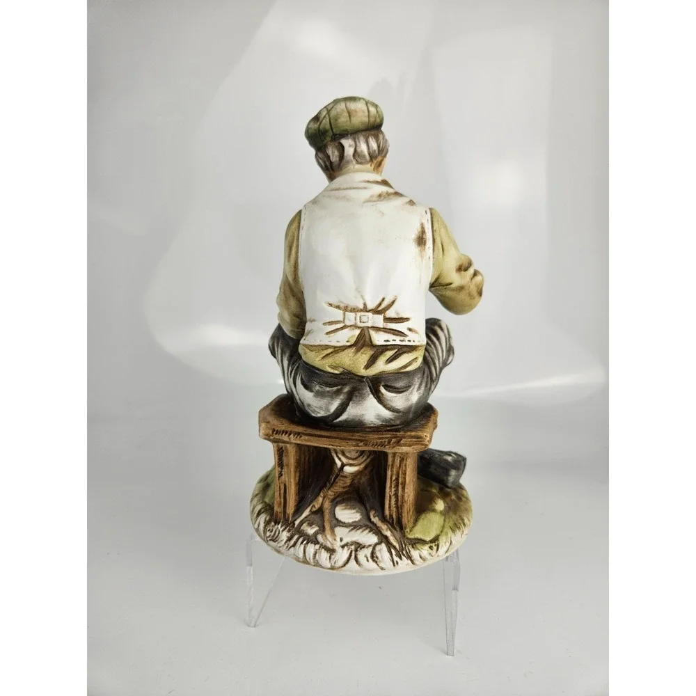 Vintage Violin Player Figurine Seated‎ Musician Rustic Village Scene